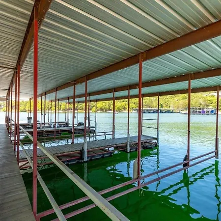 Artilla Cove Cabin 1- Lakeside - Pool & Hot Tub-3